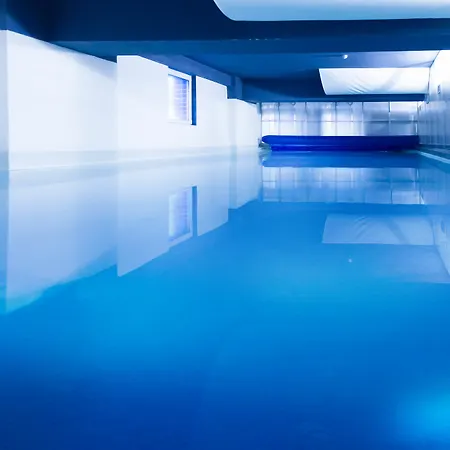 Plus Prague Hostel *