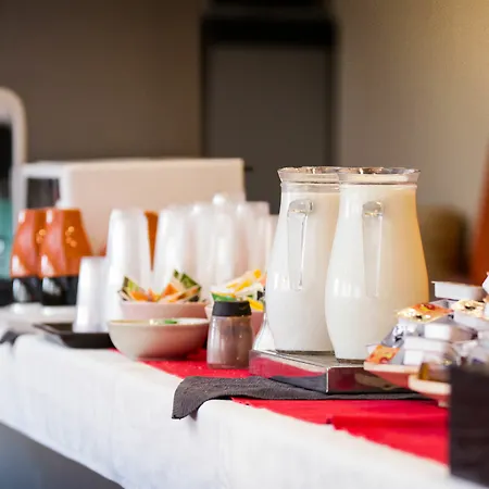 Plus Prague Hostel *