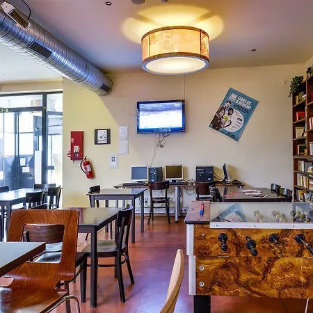 Plus Prague Hostel * Прага